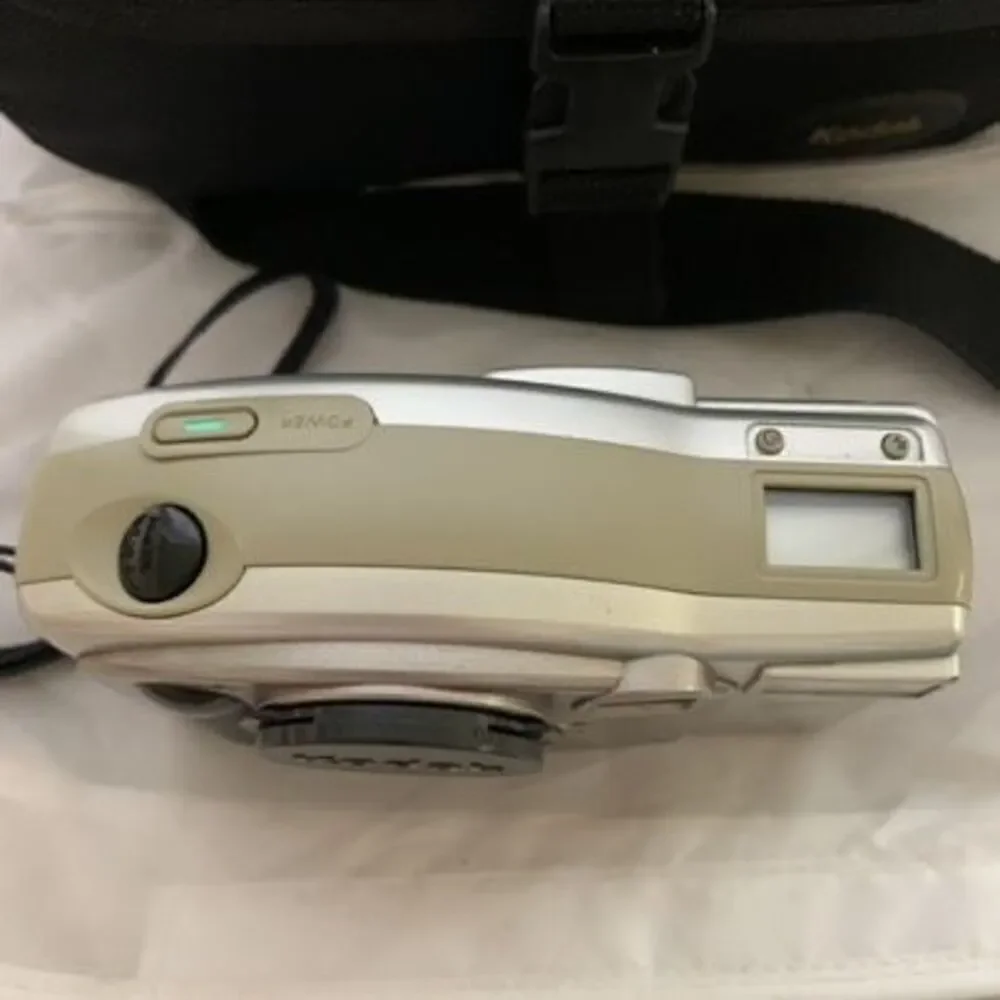 Kodak DC200 Digital Camera & Accessories *Not working*